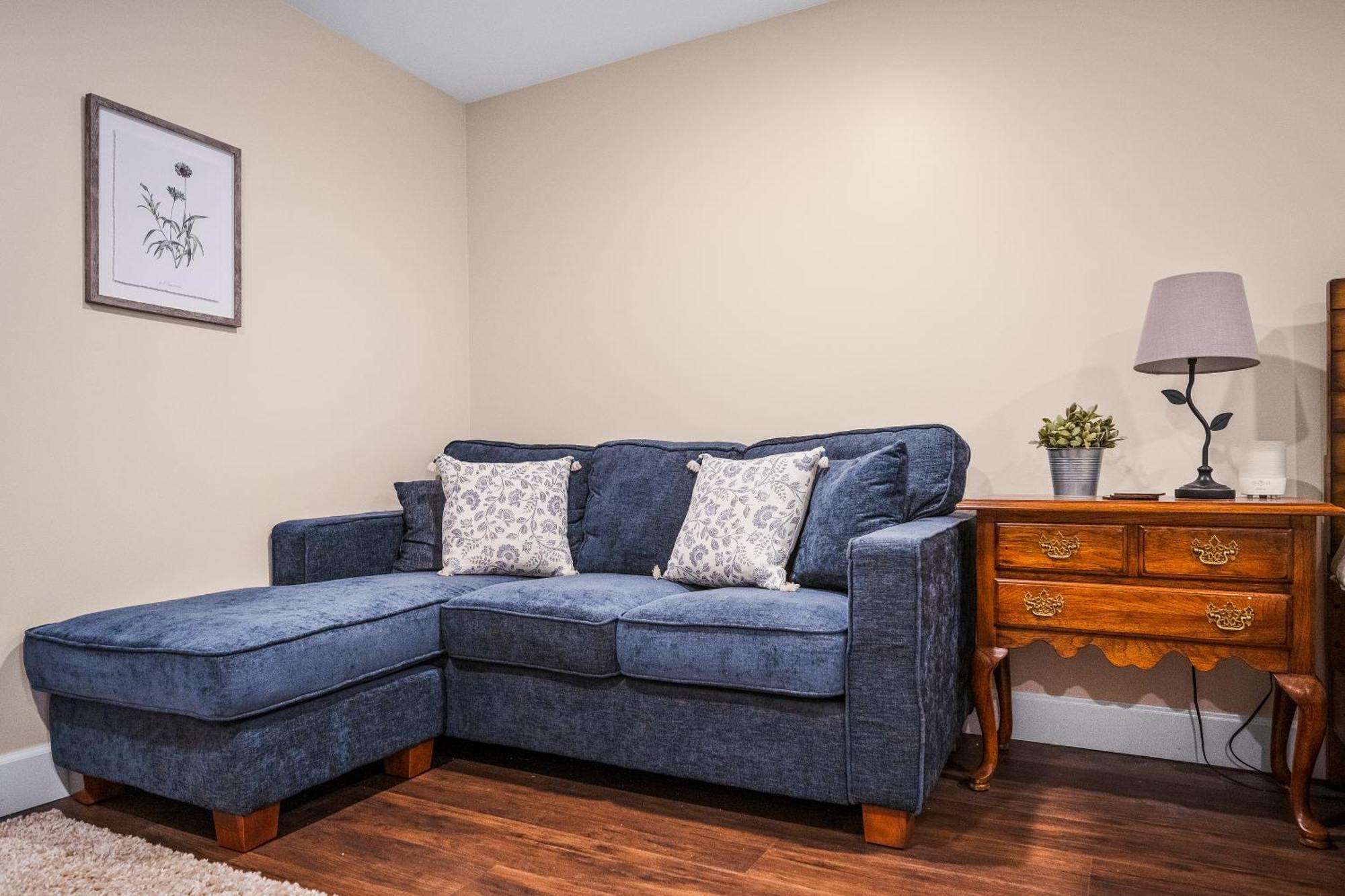 Country Cottage Basement Apartment Hayden Екстериор снимка