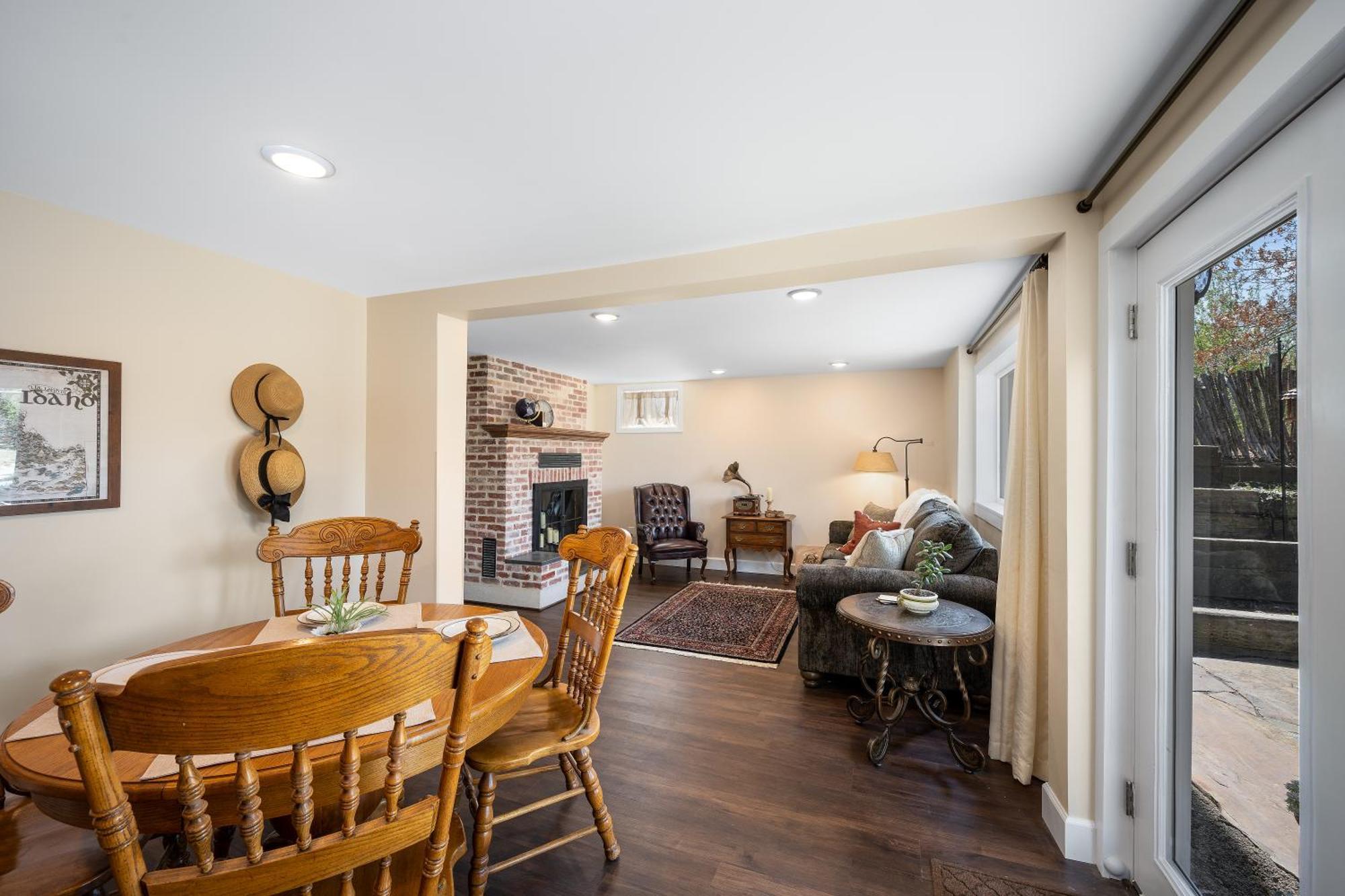 Country Cottage Basement Apartment Hayden Екстериор снимка